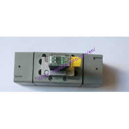New AVENTICS  solenoid valve 0820028425
